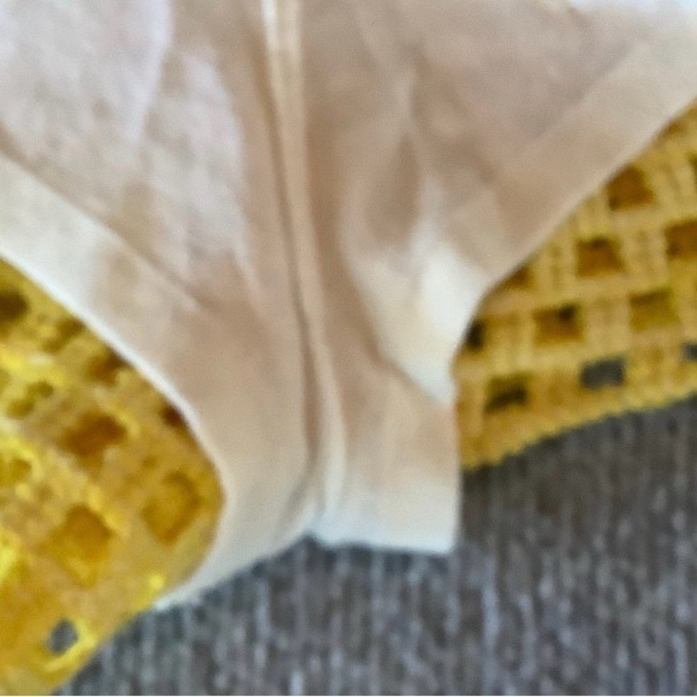 Designer Farm Rio Mixed Crochet Lined Shorts Size M in EUC/MSRP of $170! - Picture 4 of 8